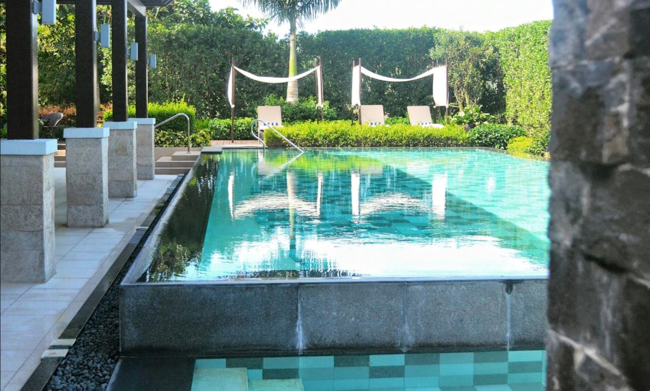 Anya Resort Tagaytay Tagaytay City Esterno foto